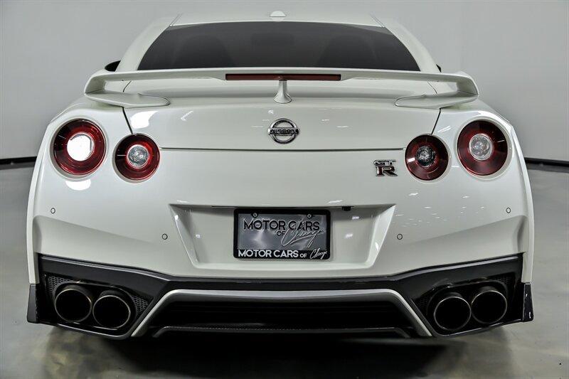 Used 2019 Nissan GT-R Premium AWD/4WD image 11