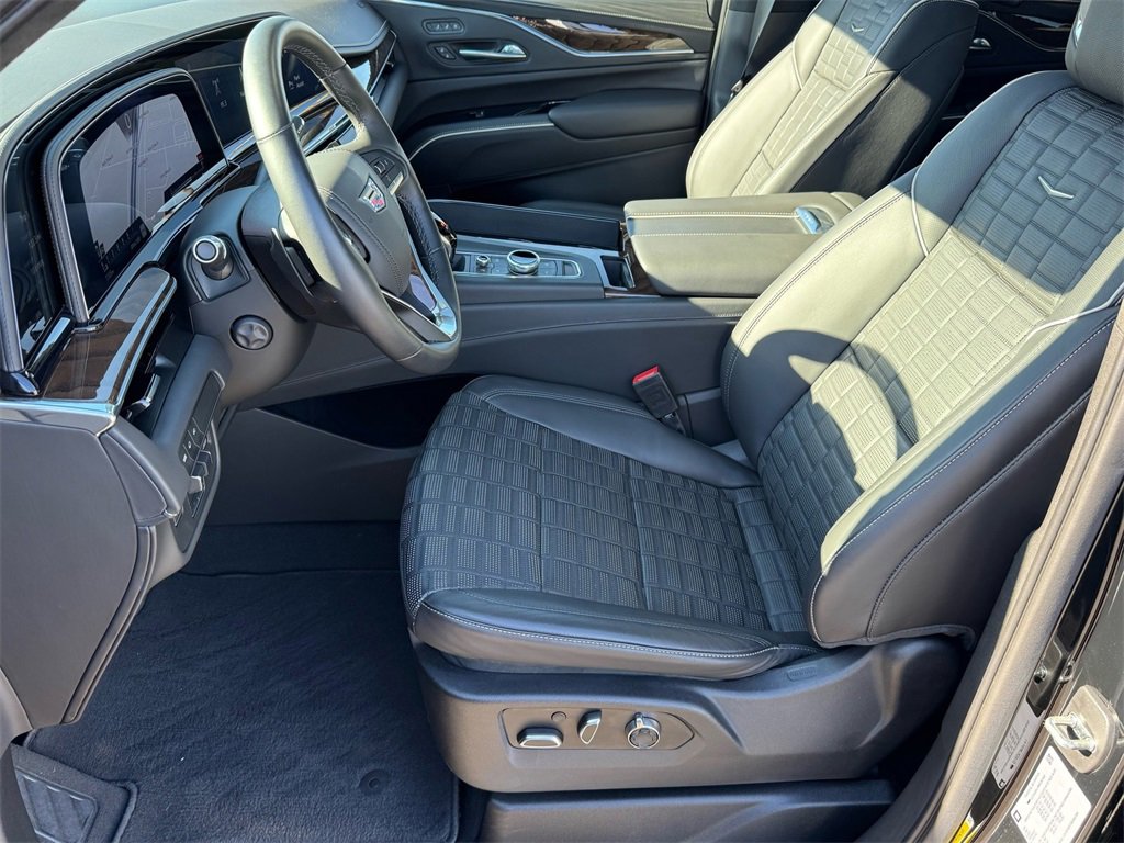 Used 2021 Cadillac Escalade Premium Luxury Platinum image 42