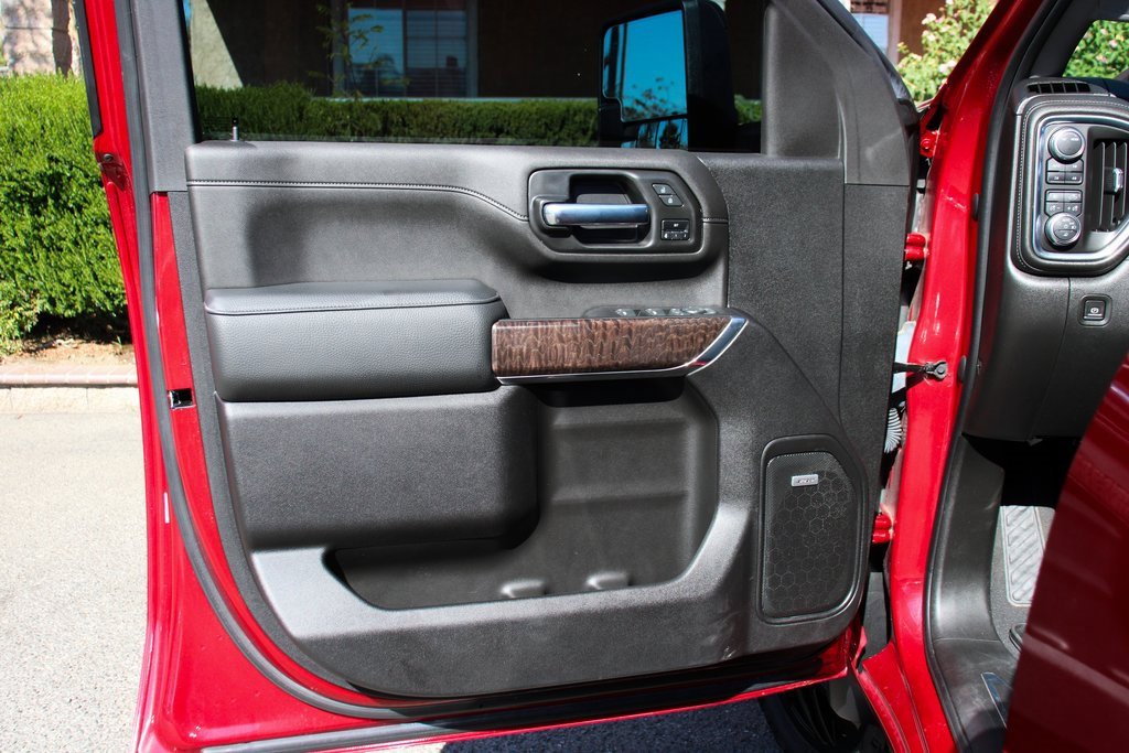 Used 2023 GMC Sierra 3500 Denali w/ Denali Ultimate Package image 15