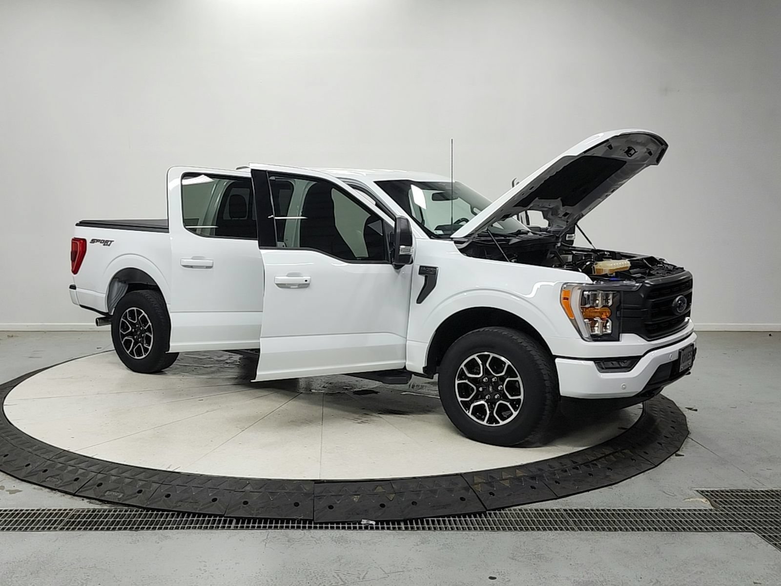 Used 2023 Ford F150 XLT w/ Equipment Group 302A High AWD/4WD image 10
