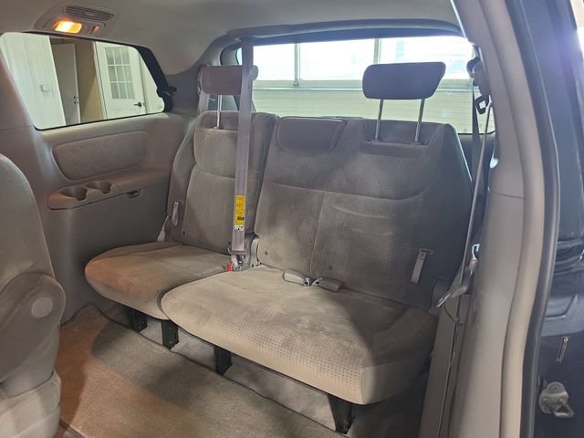 Used 2007 Toyota Sienna LE w/ LE Pkg 2 FWD image 24