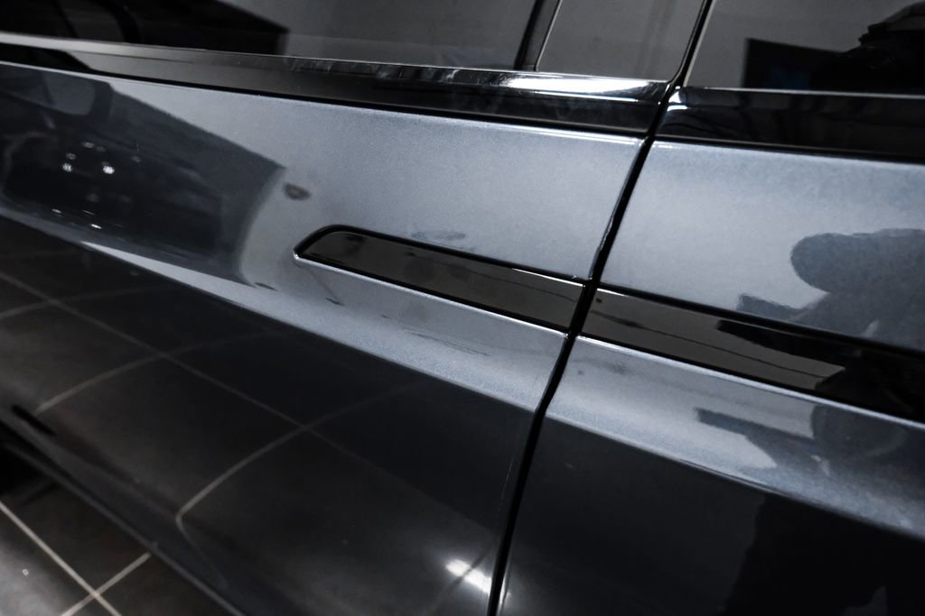 Used 2023 Tesla Model X Plaid image 34