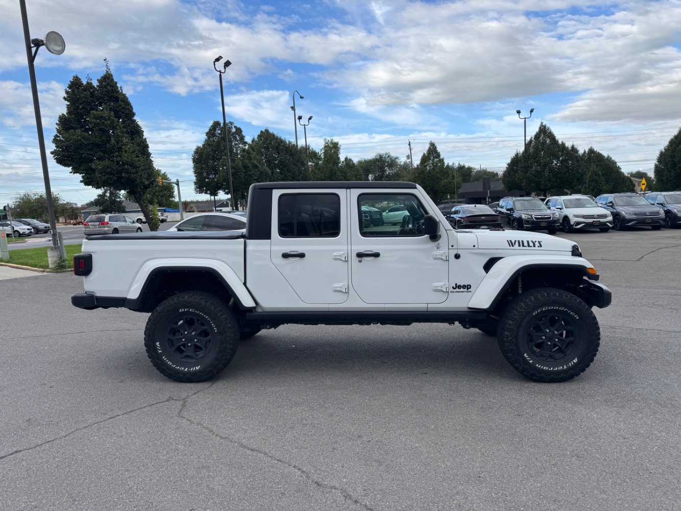 Used 2022 Jeep Gladiator Sport AWD/4WD image 6