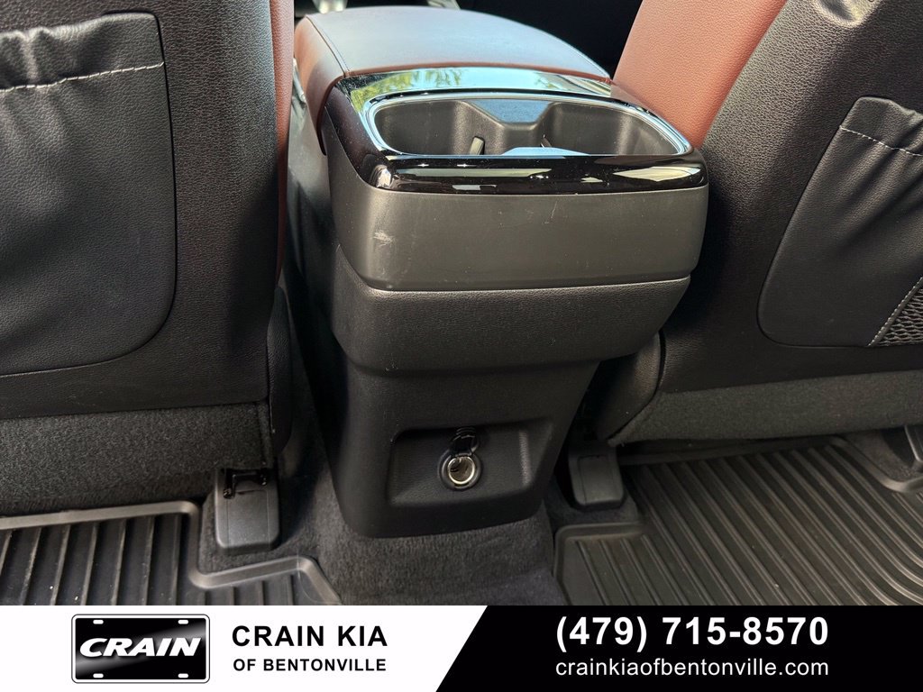 Certified 2025 Kia Telluride SX w/ SX Captain's Chair Package AWD/4WD image 28