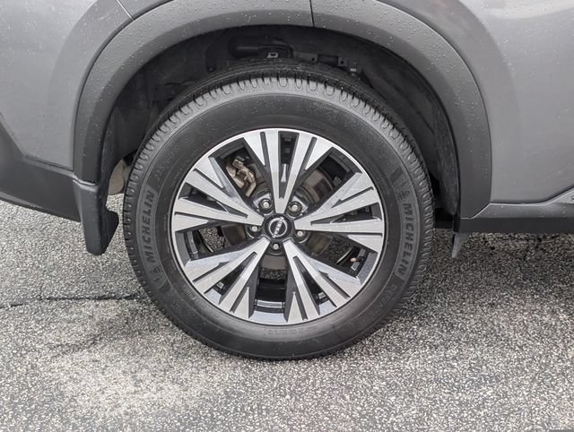 Used 2023 Nissan Rogue SV FWD image 7