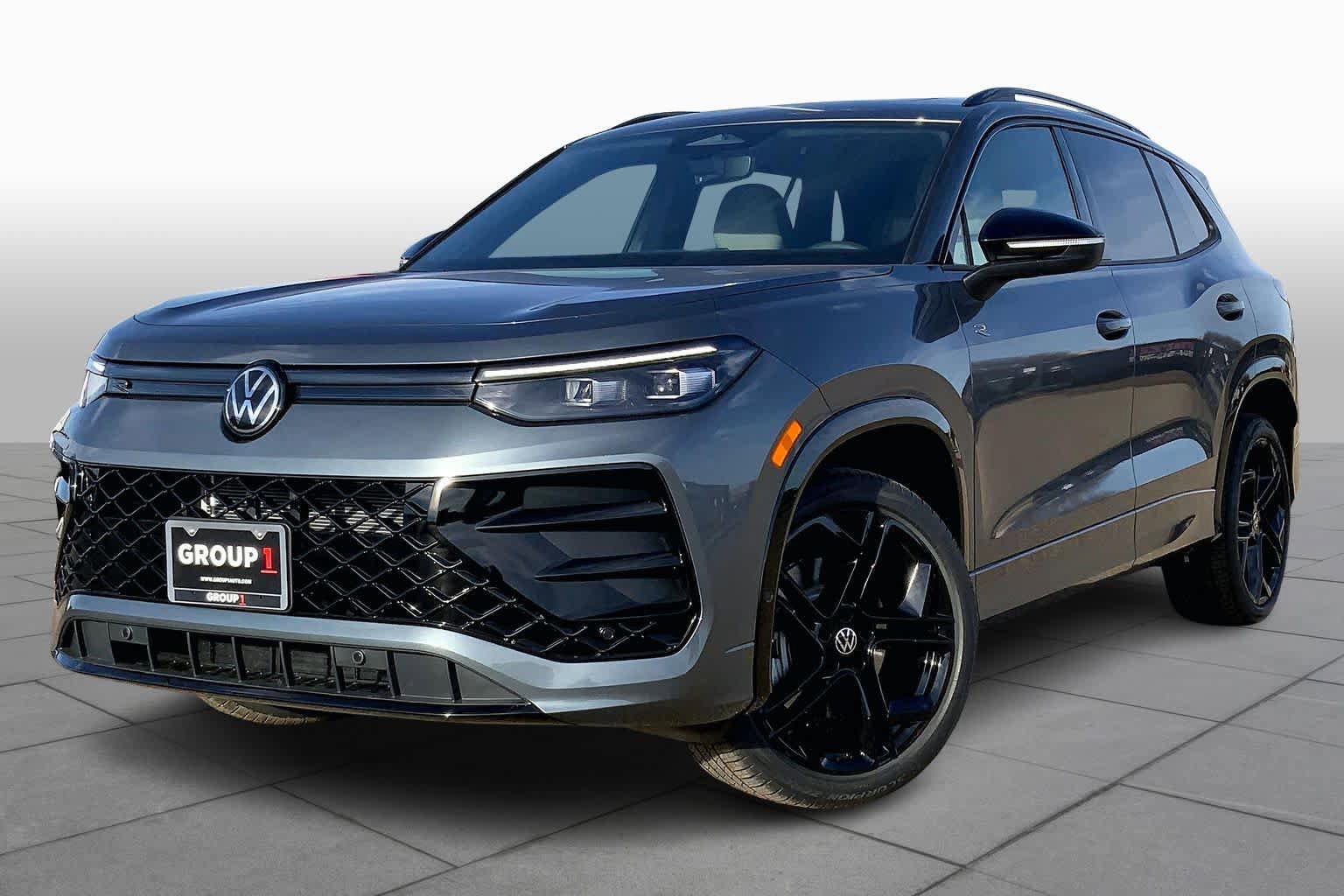 New 2026 Volkswagen Tiguan SE R-Line AWD/4WD image 1
