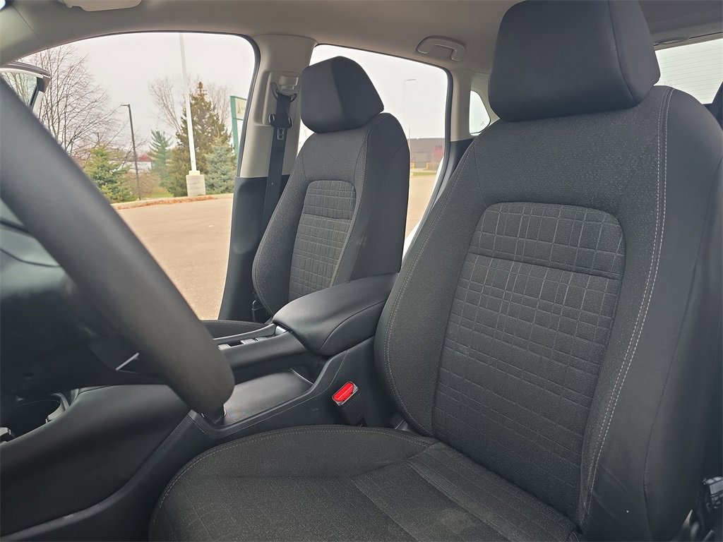 Used 2023 Honda HR-V LX image 14