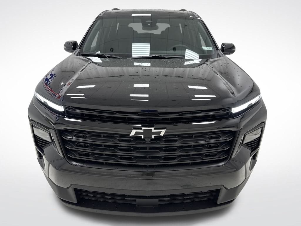 New 2026 Chevrolet Traverse LT w/ Midnight/Sport Edition image 2