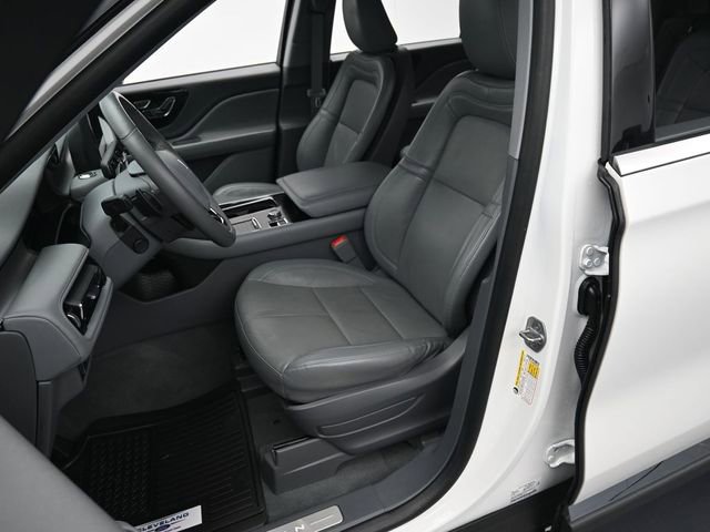 Used 2021 Lincoln Aviator Reserve w/ Elements Package Plus image 11