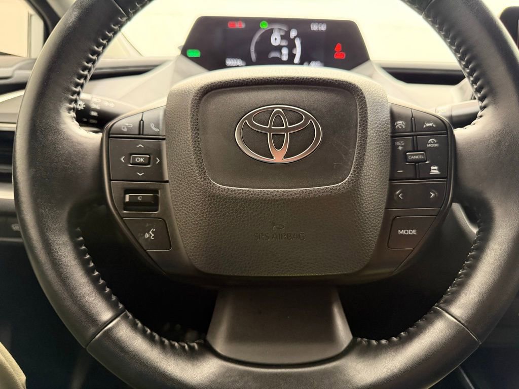 Used 2023 Toyota Prius LE FWD image 40