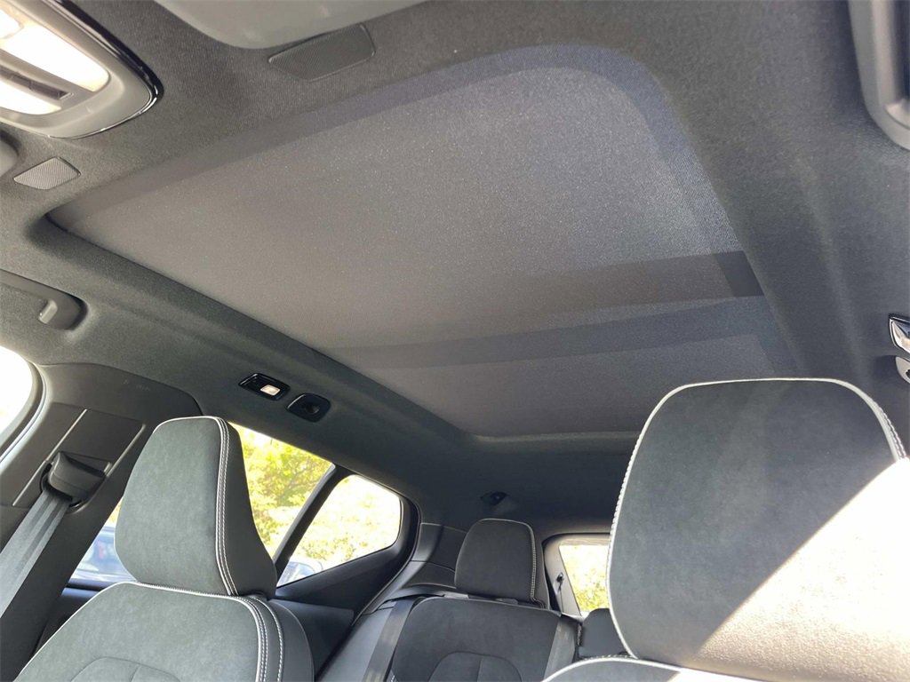 Used 2024 Volvo XC40 Recharge Plus w/ Protection Package Premier image 30