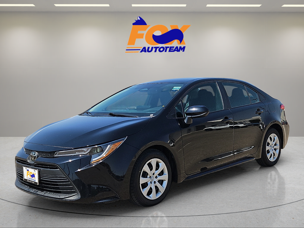 Used 2025 Toyota Corolla LE FWD image 1