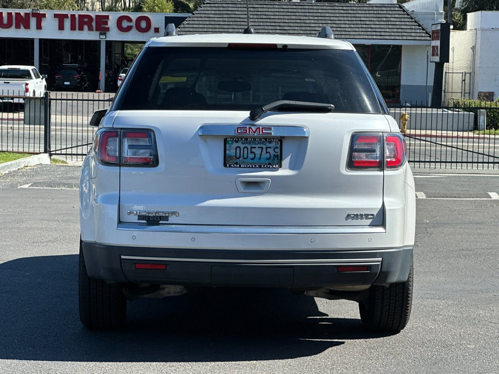 Used 2016 GMC Acadia SLT image 4