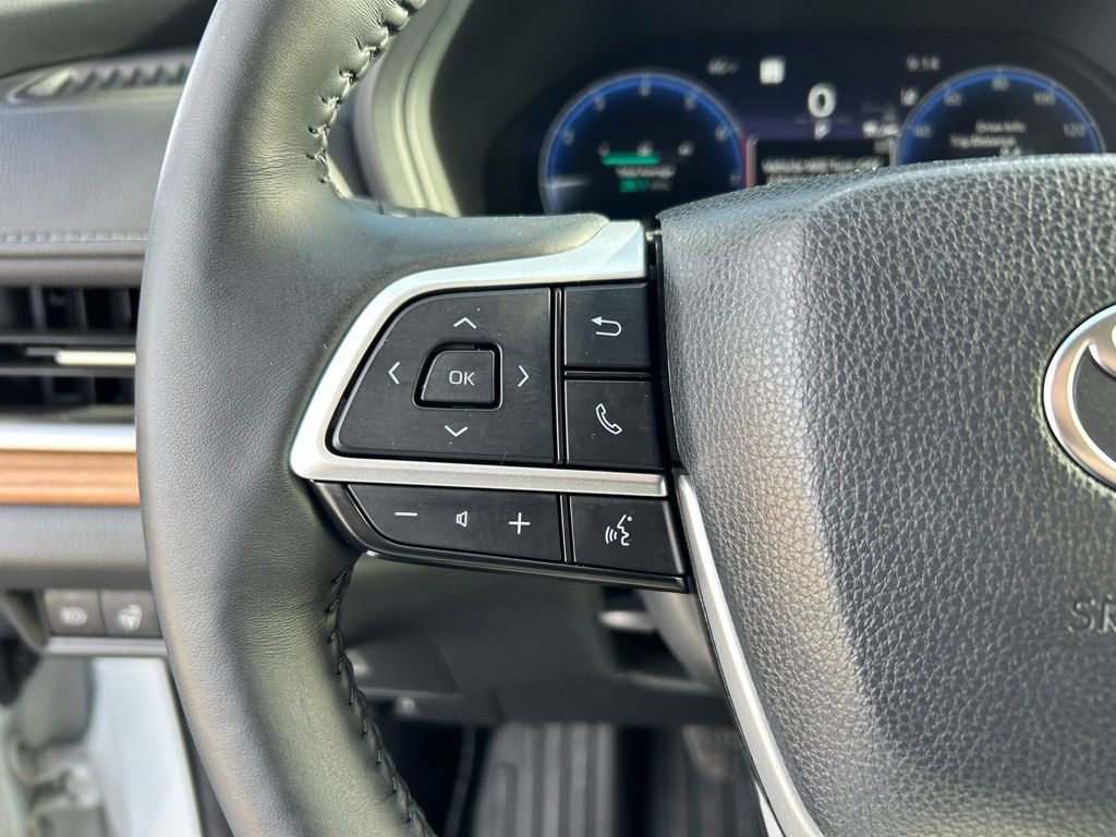 Used 2024 Toyota Grand Highlander Limited image 21