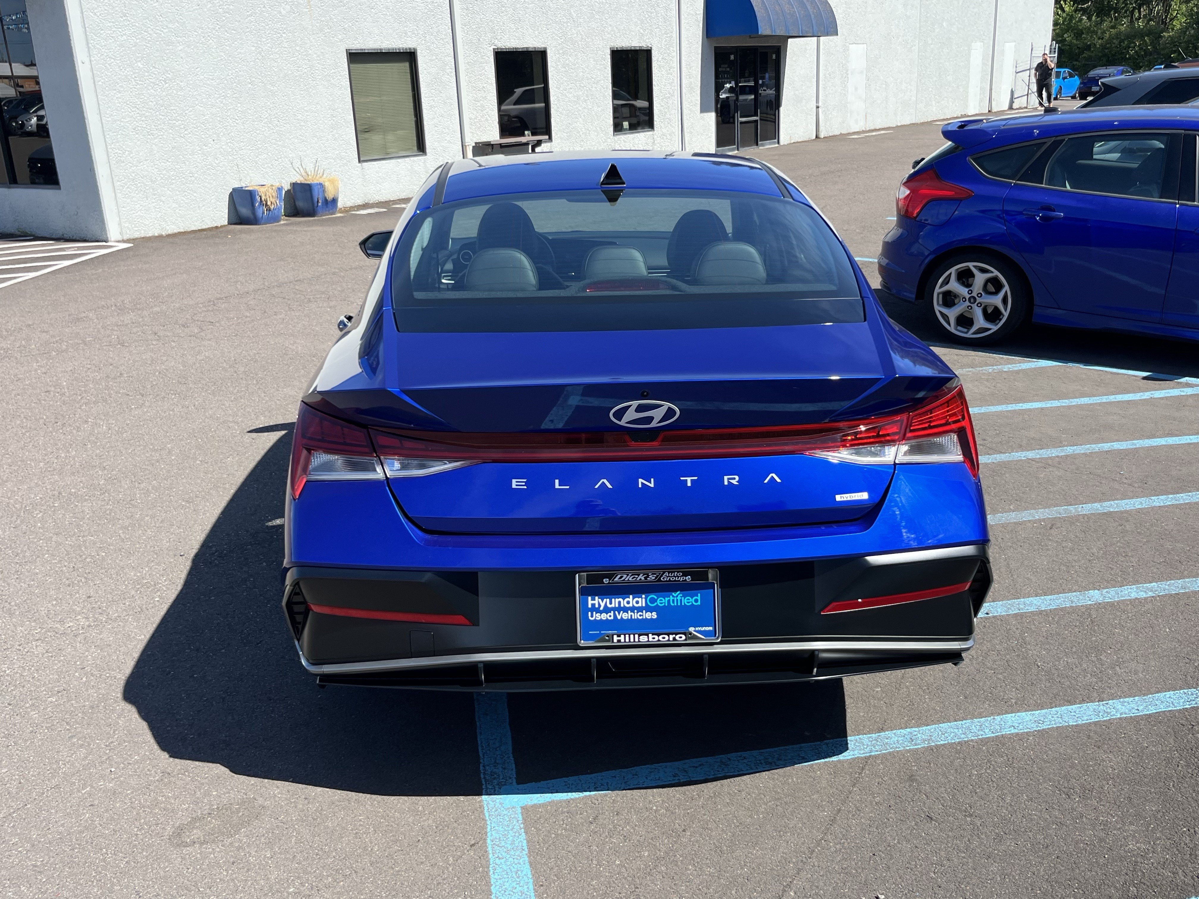 Certified 2025 Hyundai Elantra Limited FWD image 4