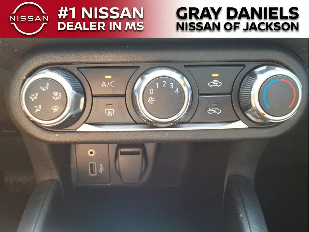 Used 2025 Nissan Versa S w/ S Plus Package FWD image 17