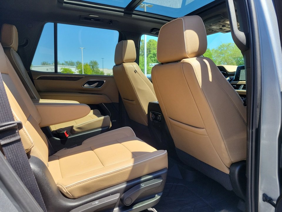 Used 2024 Chevrolet Tahoe Premier w/ Premium Package 2 AWD/4WD image 31