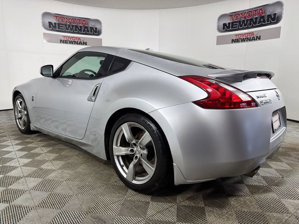 Used 2009 Nissan 370Z Touring w/ Aerodynamics Pkg image 5