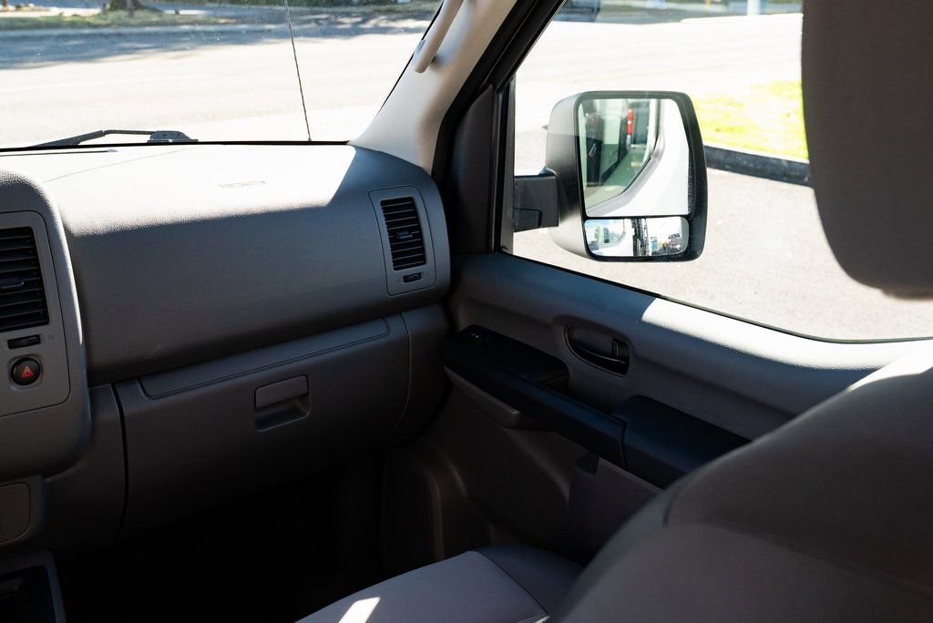 Used 2020 Nissan NV 3500 SV RWD image 10
