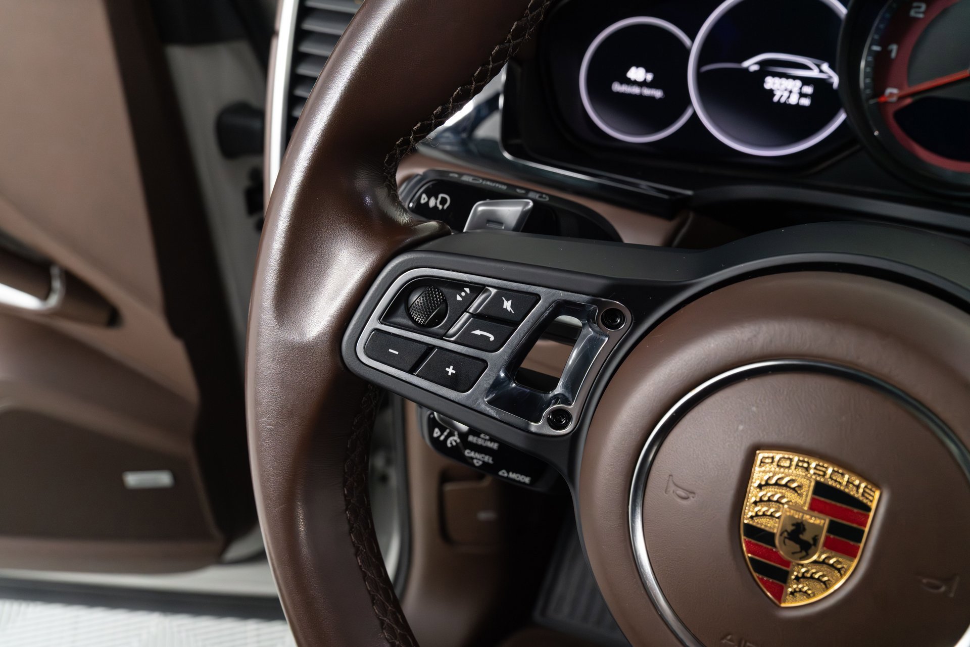 Used 2022 Porsche Cayenne Turbo AWD/4WD image 26