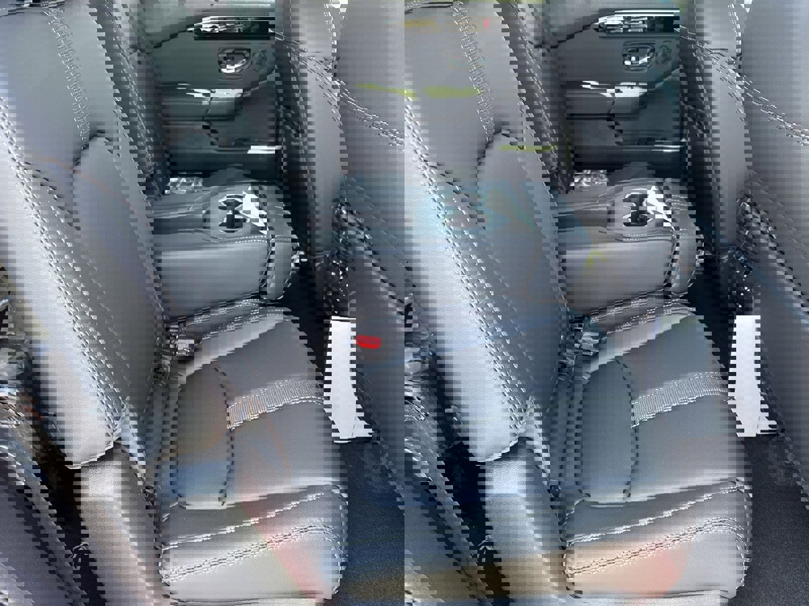 New 2025 Honda Pilot Touring image 8