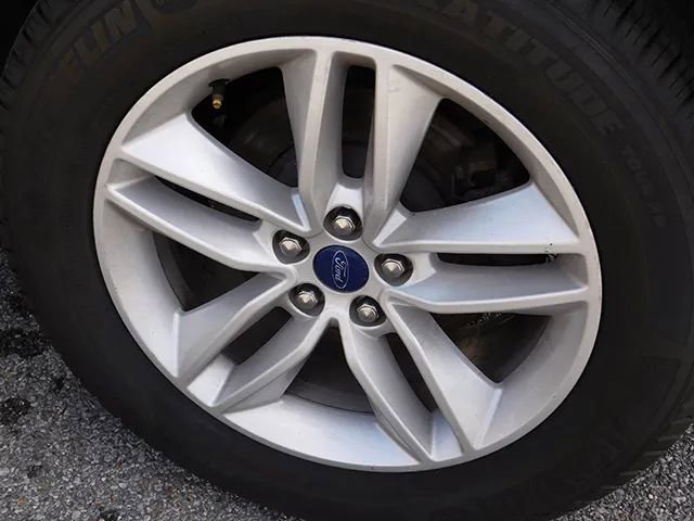 Used 2017 Ford Edge SEL w/ Equipment Group 201A AWD/4WD image 10