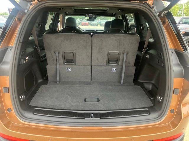 New 2026 Jeep Grand Cherokee L Limited w/ Limited Altitude Package AWD/4WD image 25