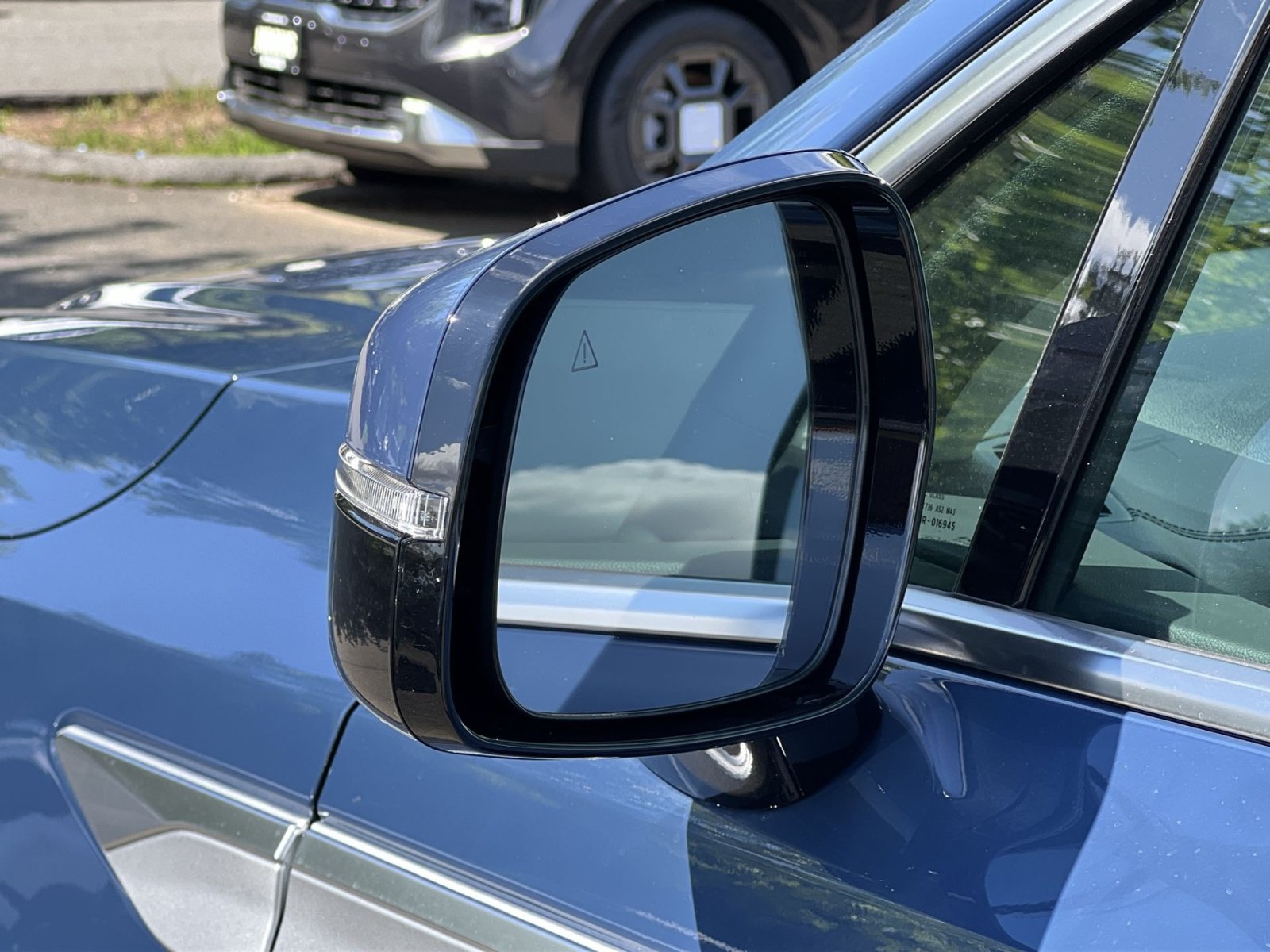 New 2026 Kia Sorento S w/ S Panoramic Sunroof Package FWD image 15