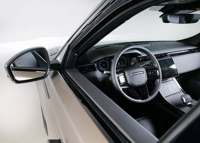 New 2026 Land Rover Range Rover Velar Dynamic SE image 19