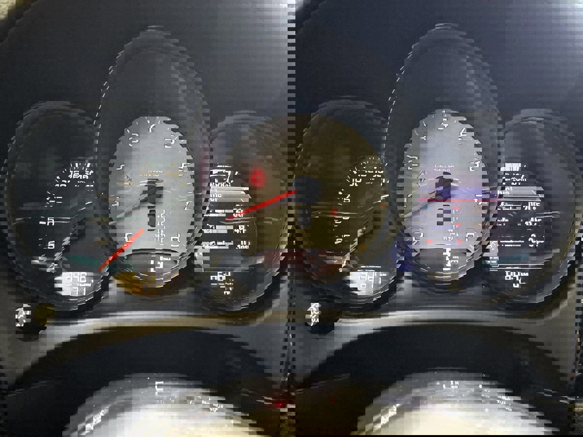 Used 2015 Porsche Macan S image 25