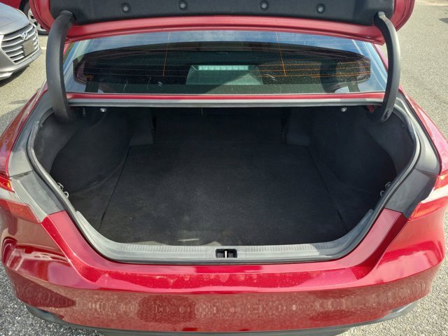 Used 2020 Toyota Camry LE image 19