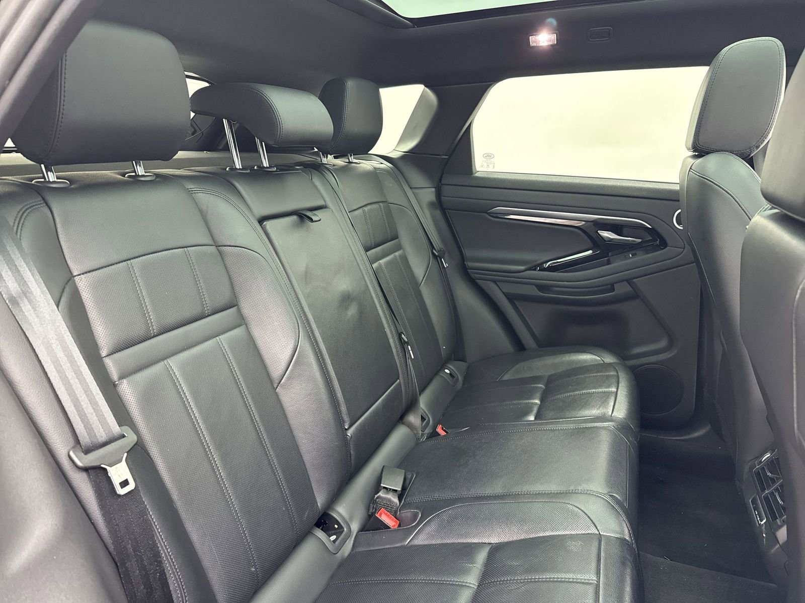 Used 2022 Land Rover Range Rover Evoque R-Dynamic S AWD/4WD image 37