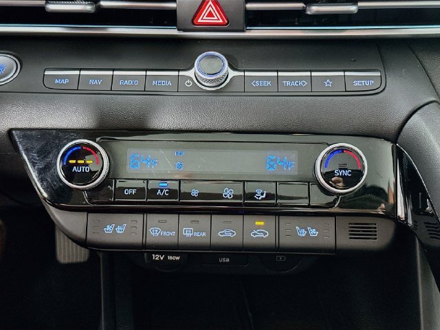 Used 2025 Hyundai Elantra Limited FWD image 15