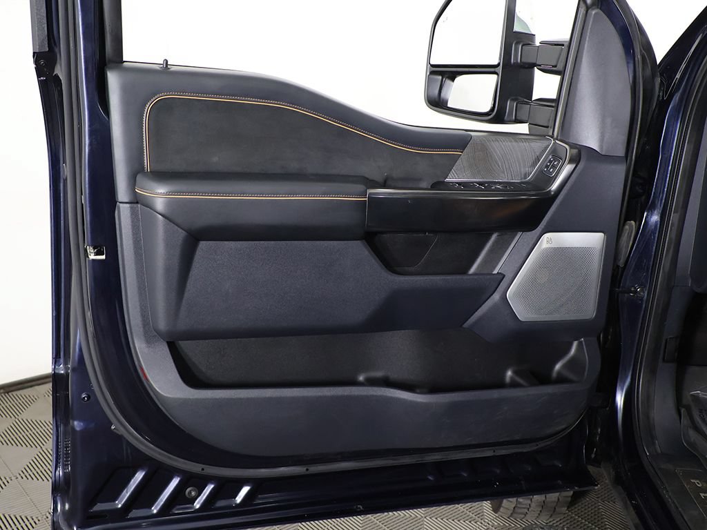 Used 2023 Ford F450 Platinum w/ FX4 Off-Road Package AWD/4WD image 30