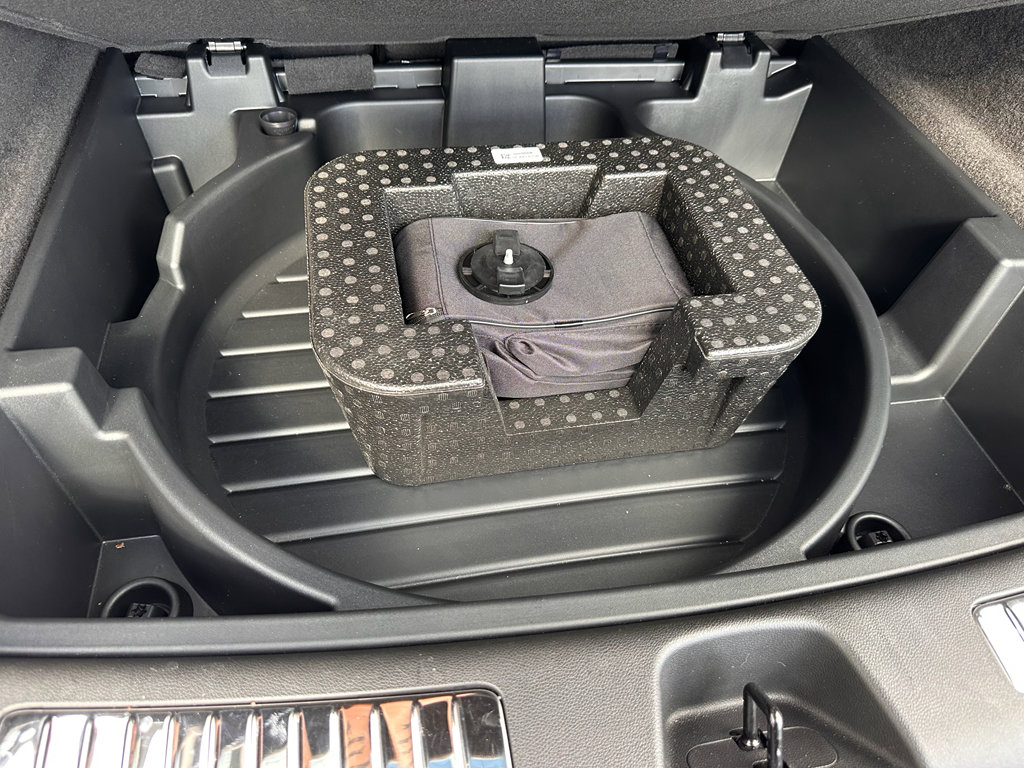 Used 2024 Cadillac XT4 Sport image 33