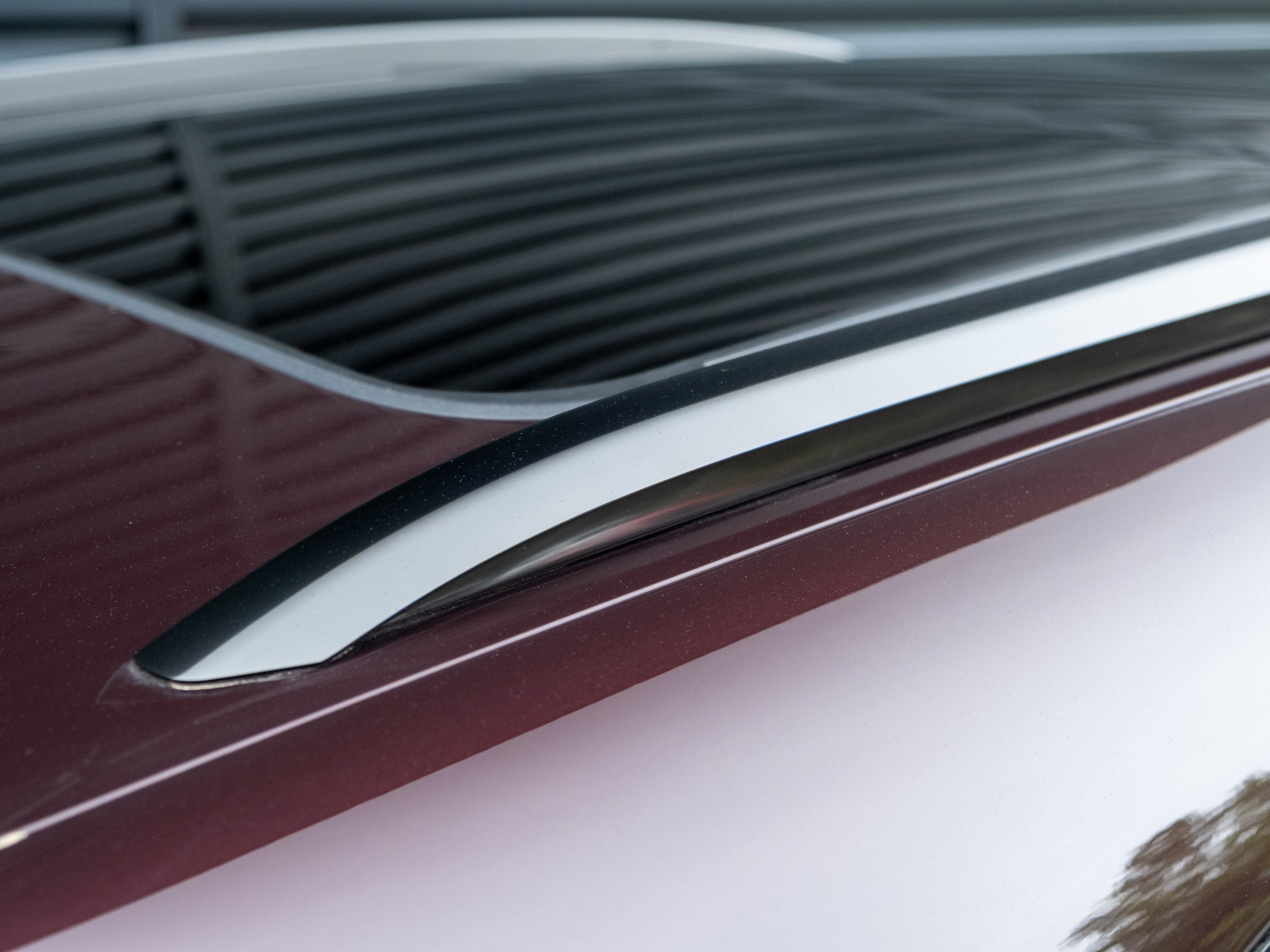 Certified 2025 Porsche Macan image 39