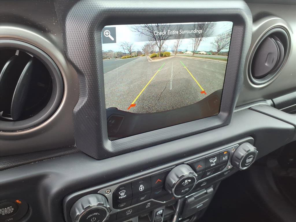 Used 2022 Jeep Gladiator Sport image 37