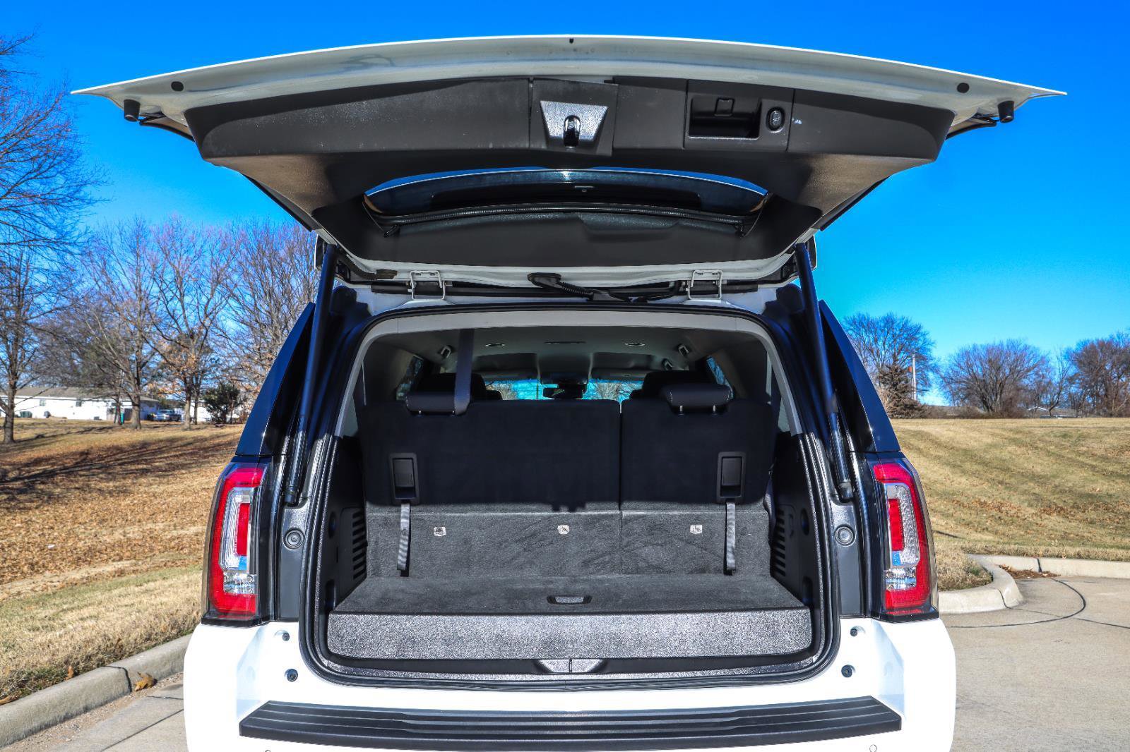 Used 2017 GMC Yukon SLE w/ Convenience Package image 20