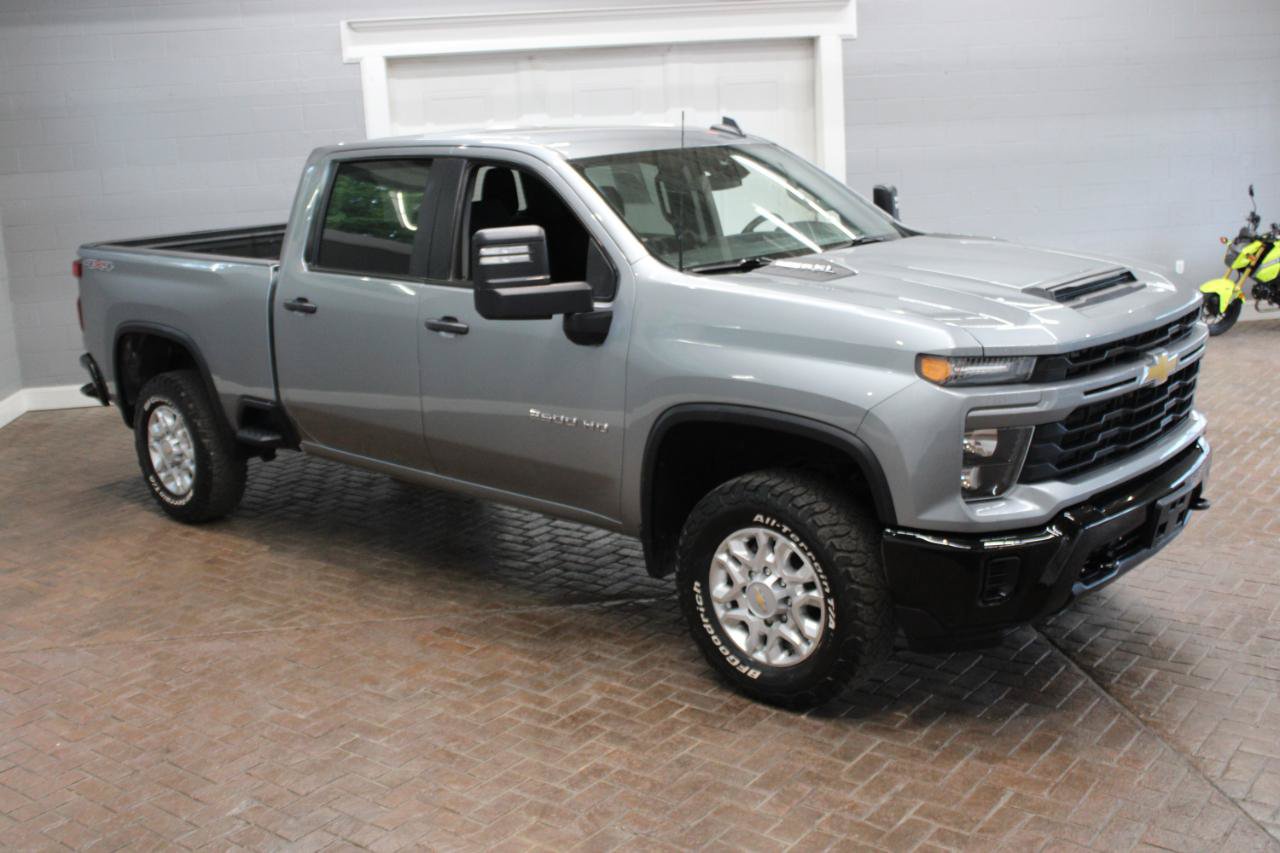 Used 2024 Chevrolet Silverado 2500 Custom w/ Custom Convenience Package AWD/4WD image 17
