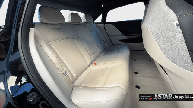 Used 2024 Lucid Air Touring AWD/4WD image 25