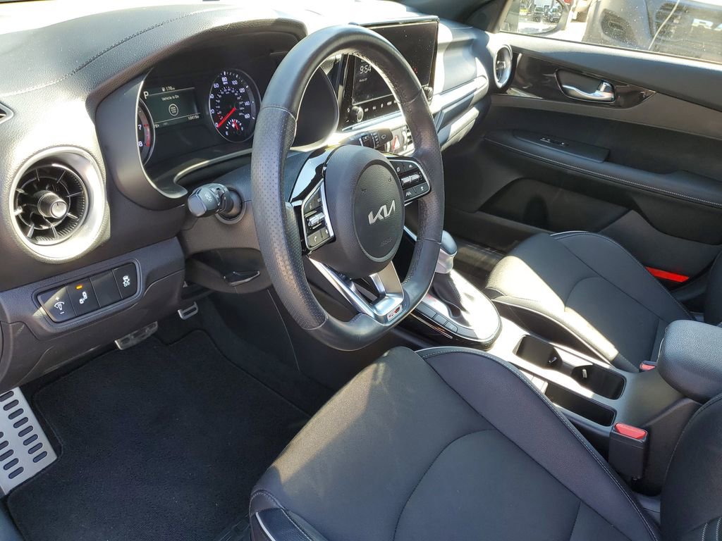 Certified 2024 Kia Forte GT-Line image 18