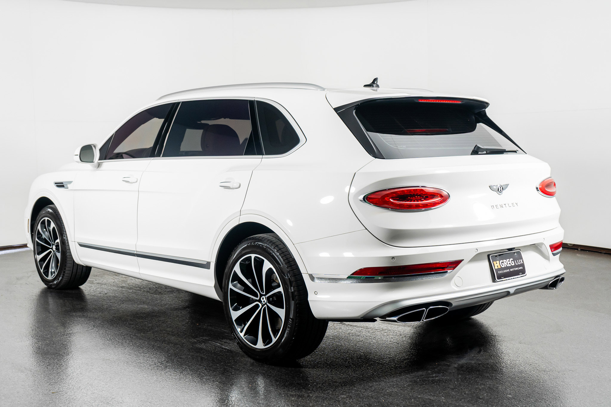 Used 2023 Bentley Bentayga Extended Wheelbase image 15