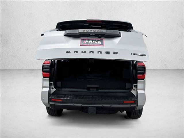 Certified 2025 Toyota 4Runner TRD Off-Road Premium AWD/4WD image 7