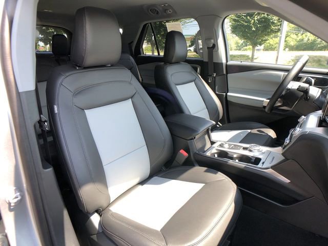 Used 2022 Ford Explorer XLT AWD/4WD image 26