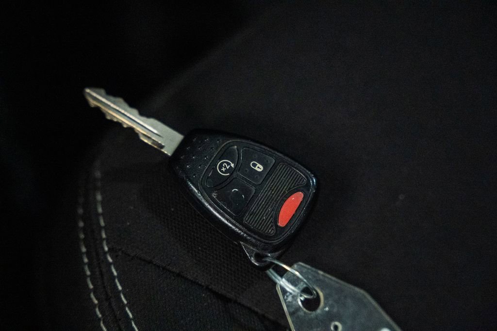 Used 2018 Jeep Wrangler Unlimited Rubicon w/ Connectivity Group image 49