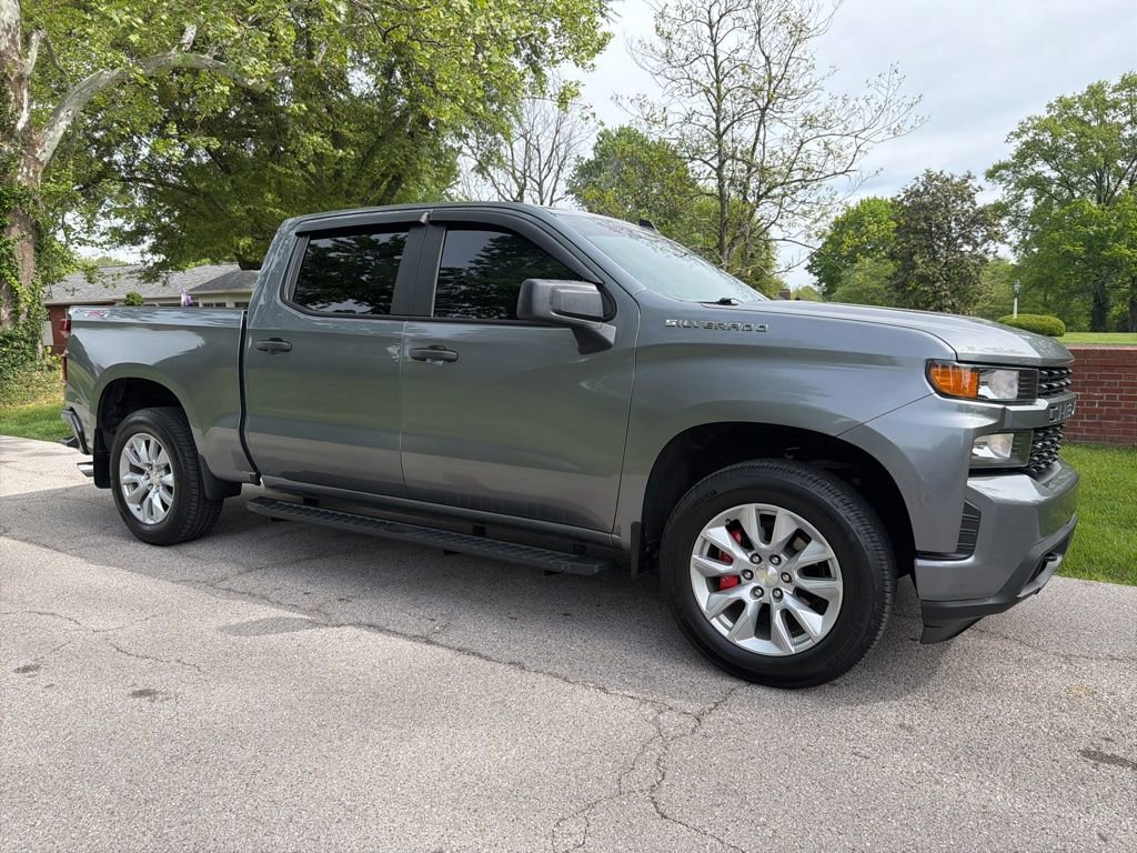 Used 2020 Chevrolet Silverado 1500 Custom w/ Custom Value Package AWD/4WD image 3