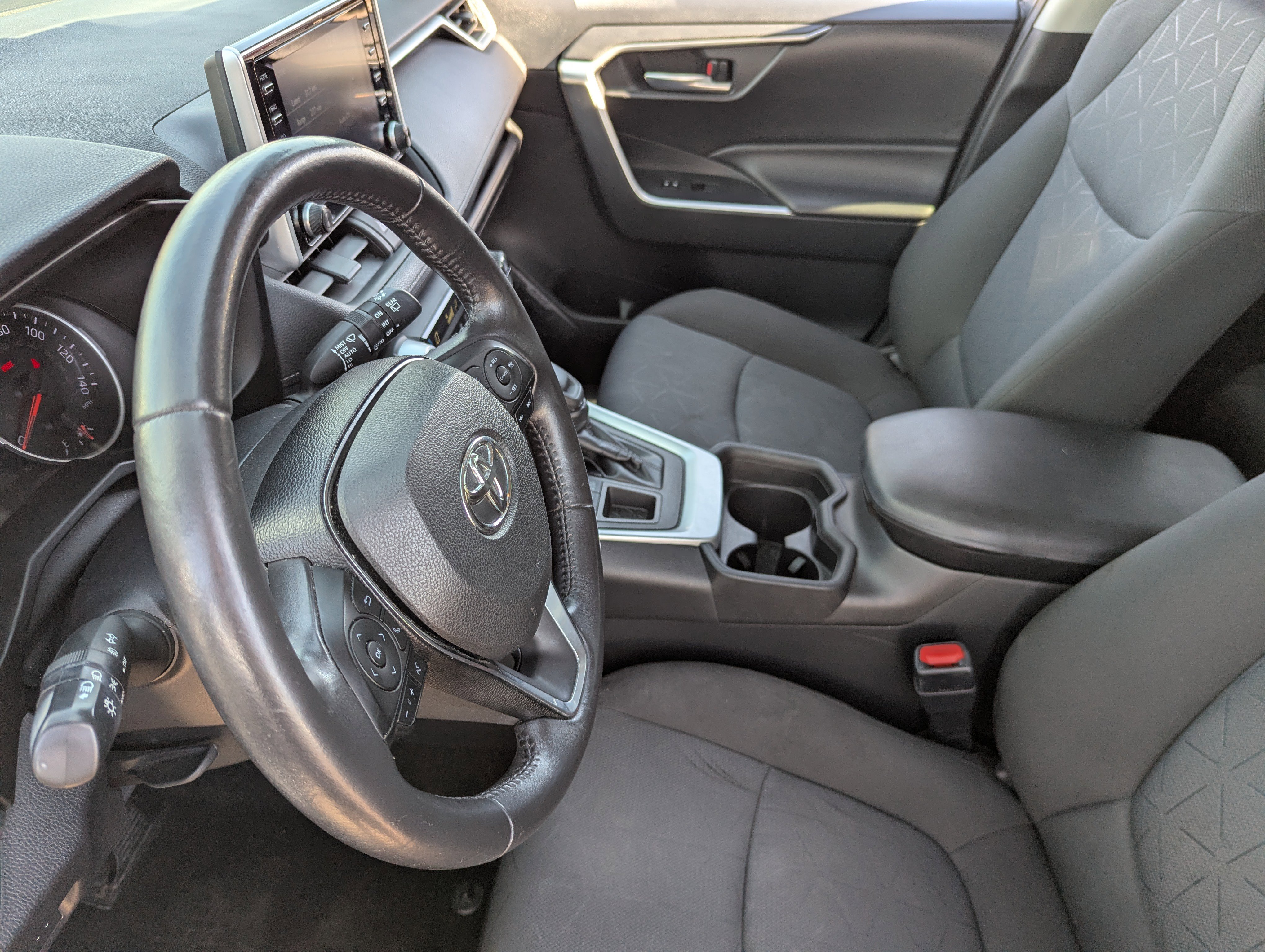 Used 2019 Toyota RAV4 XLE image 20