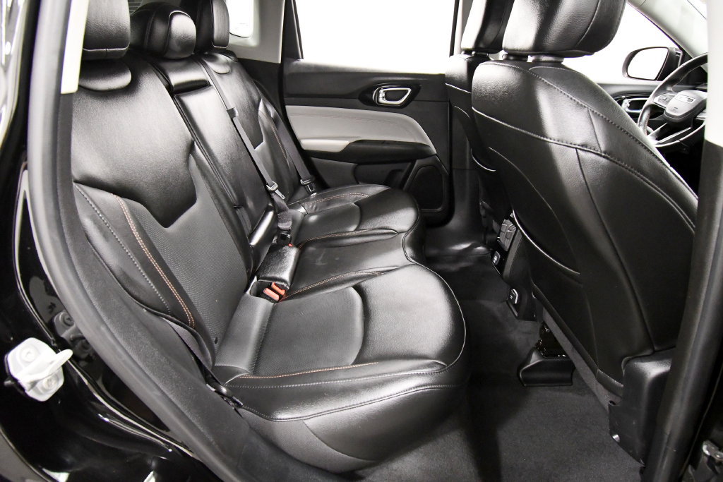Used 2022 Jeep Compass Limited AWD/4WD image 17