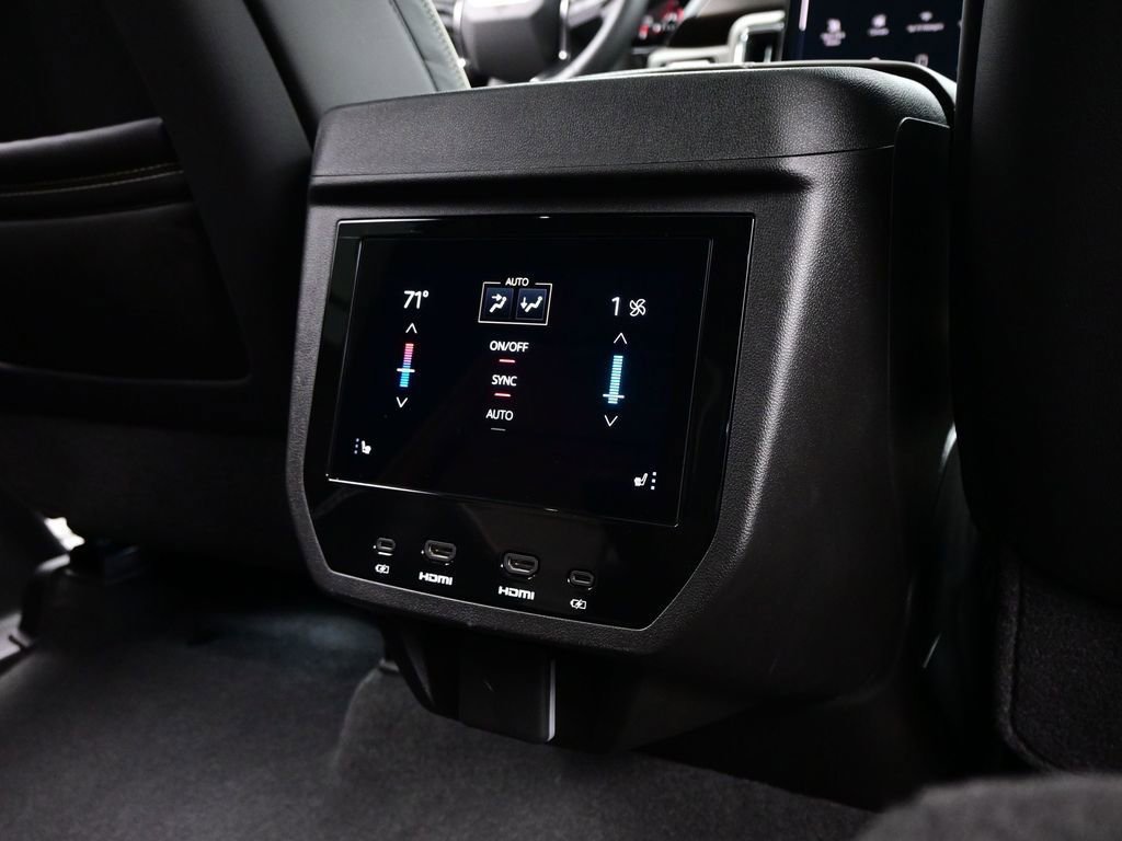 Used 2026 GMC Yukon Denali Ultimate image 45