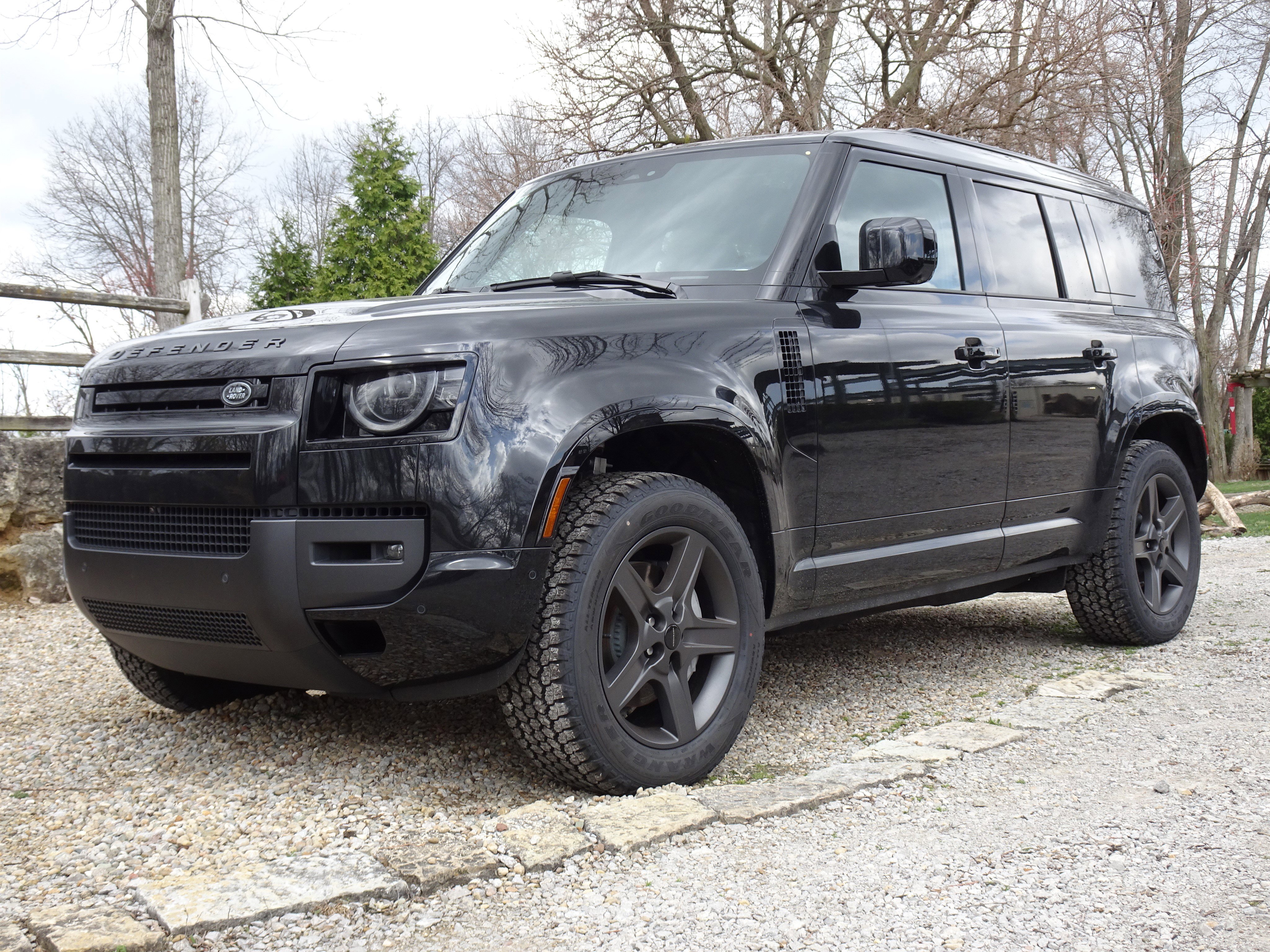 New 2026 Land Rover Defender 110 X-Dynamic SE AWD/4WD image 7